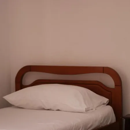 Viron Apartament Appartement Himare Buitenkant foto