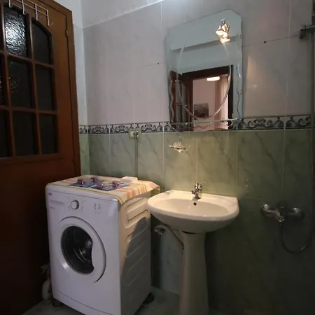 Viron Apartament Appartement Himare Buitenkant foto
