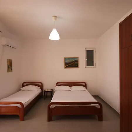 Viron Apartament Appartement Himare Buitenkant foto