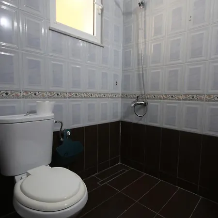 Viron Apartament Appartement Himare Buitenkant foto