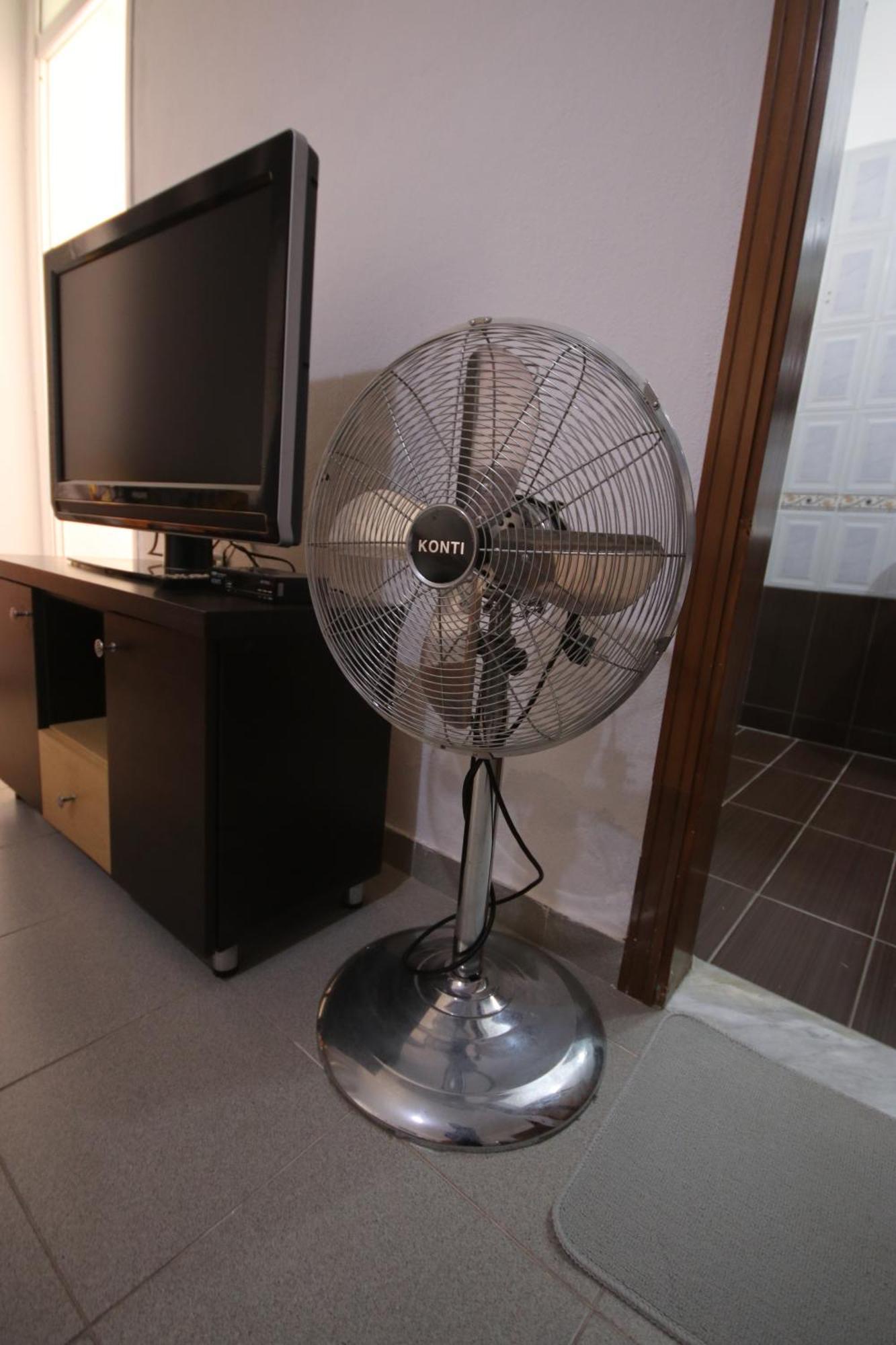 Viron Apartament * Himare